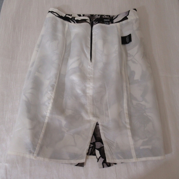 FLORAL Premise linen/Rayon blend size 4 skirt - Picture 8 of 10